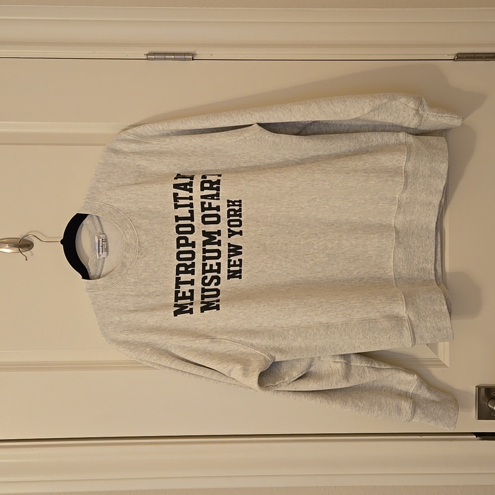 Met Campus Champion Sweatshirt Size Medium